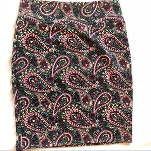 LuLaRoe skirt, sz L. Quilted material, thick band.